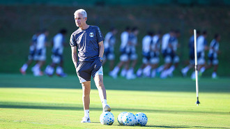 Titular de Luís Castro desfalca o Grêmio contra o Palestino na Arena