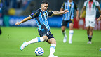 Em noite de gala, Pavon volta a marcar pelo Grêmio após 463 dias