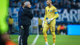 Com retornos e despedida de Weverton, Grêmio tem provável escalação para decisão contra o City Torque Com retornos e despedida de Weverton, Grêmio tem provável escalação para decisão contra o City Torque