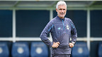 Titular de Luís Castro pode retornar e reforçar o Grêmio contra o Corinthians na Arena
