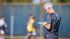 Joia do Sub-17 do Grêmio é chamado por Luís Castro para o elenco profissional