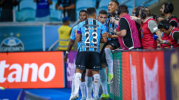 Vidente joga as cartas e CRAVA quem leva a melhor em Grêmio x Corinthians Vidente joga as cartas e CRAVA quem leva a melhor em Grêmio x Corinthians