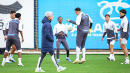 Grêmio define perfil de reforços na próxima janela de transferências Grêmio define perfil de reforços na próxima janela de transferências