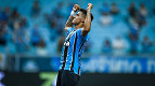 Clube uruguaio chega a acordo para comprar centroavante do Grêmio Clube uruguaio chega a acordo para comprar centroavante do Grêmio
