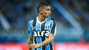 Meia do Grêmio desperta interesse do Estudiantes; entenda