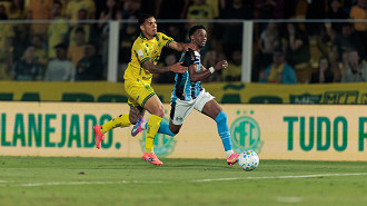 Com futuro indefinido, Gabriel Mec perde espaço no time do Grêmio Com futuro indefinido, Gabriel Mec perde espaço no time do Grêmio