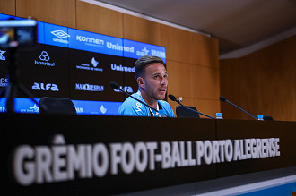 Arthur é dono do maior salário do elenco do Grêmio. (Foto: Lucas Uebel / Grêmio FBPA) Arthur é dono do maior salário do elenco do Grêmio. (Foto: Lucas Uebel / Grêmio FBPA)