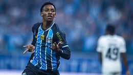 Joia do Grêmio entra no top-5 dos maiores dribladores do mundo; veja ranking Joia do Grêmio entra no top-5 dos maiores dribladores do mundo; veja ranking
