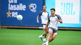 Danilo Barbosa é apresentado pelo Grêmio e revela ligação especial com o clube