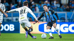 Ex-Grêmio Arthur encaminha acerto com gigante da brasileiro após deixar a Juventus