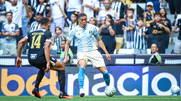 Carlos Vinícius vive pior seca desde que chegou ao Grêmio antes de GreNal decisivo Carlos Vinícius vive pior seca desde que chegou ao Grêmio antes de GreNal decisivo