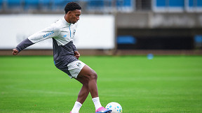 Grêmio anuncia venda de Gabriel Mec ao Porto