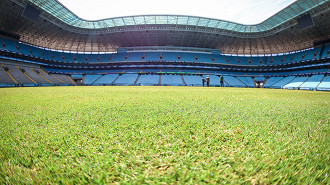 Golpista se passa por Luís Castro e engana jogador do Grêmio em golpe de R$ 22 mil Golpista se passa por Luís Castro e engana jogador do Grêmio em golpe de R$ 22 mil