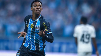Grêmio confirma venda de Gabriel Mec ao Porto e mantém percentual de futura negociação