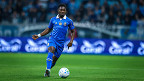 Amuzu tem lesão muscular e vira dúvida no Grêmio para enfrentar o Vasco
