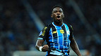 Amuzu fica no Grêmio? Entenda os bastidores da situação do jogador