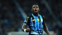 Amuzu fica no Grêmio? Entenda os bastidores da situação do jogador