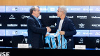 O valor que Luis Castro receberá de multa rescisória após ser demitido no Grêmio O valor que Luis Castro receberá de multa rescisória após ser demitido no Grêmio