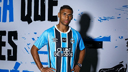 Renato conta por que não promoveu Tetê ao profissional do Grêmio Renato conta por que não promoveu Tetê ao profissional do Grêmio