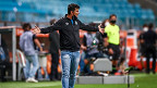 Alexandre Mendes, auxiliar técnico do Grêmio, aguarda decisão da Justiça sobre prisão preventiva