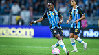 Atacante do Grêmio deve deixar o clube e desperta interesse da Europa; entenda