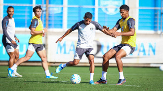 Grêmio discute premiação milionária aos jogadores para evitar o rebaixamento