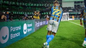 Chance de rebaixamento do Grêmio despenca após a vitória sobre o Coritiba; Veja as probabilidades Chance de rebaixamento do Grêmio despenca após a vitória sobre o Coritiba; Veja as probabilidades