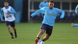 Por atrasos com Cuellar, Grêmio é novamente punido pela FIFA Por atrasos com Cuellar, Grêmio é novamente punido pela FIFA
