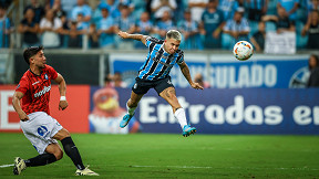 Qual a média e o total de escanteios do Grêmio em 2024? 