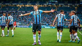 Qual a média e o total de escanteios do Grêmio em 2024? 