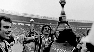 O zagueiro Baidek assumiu a titularidade no Grêmio no ano do título da Libertadores e Mundial
